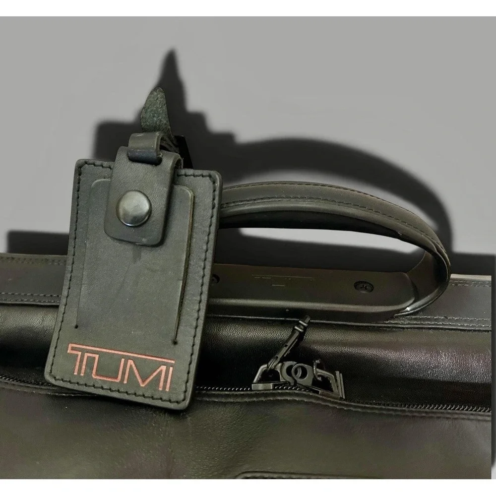 Tumi #934d3 alpha